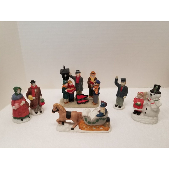 Christmas figurines the Lenox piece with the lamp has been repaired - Picture 1 of 12